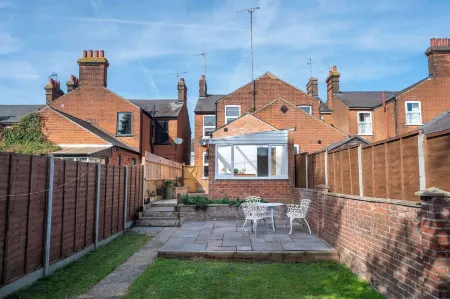 Host & Stay - Sherrington Road Abode