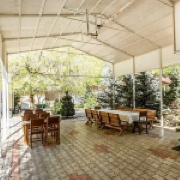 Oasis Karaoi Hotels in 