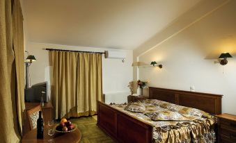 Agriani Hotel