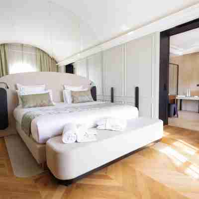 Chateau Pimo Rooms
