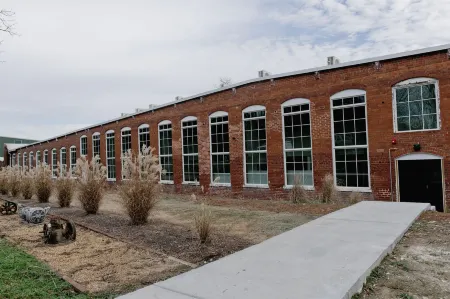 Loom Room Retreat Отели в г. Таннел Хилл