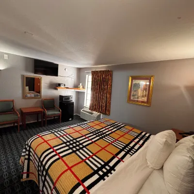 Luxury inn Hotels near Monterrey Park