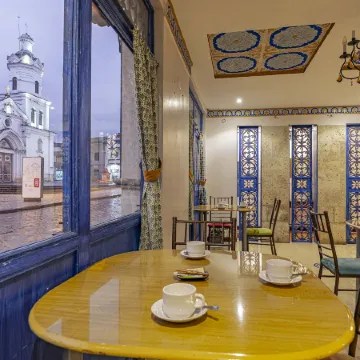 Hotel Azul de la Plaza by Chat Noir