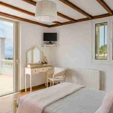 Pantheon Villa Svoronata Rooms