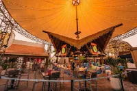 Hacienda Apartments near the beach Hotels in Matividiri