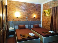 Saung Dolken Syariah Resort & Hotel Hotels near Warung Enur Endim