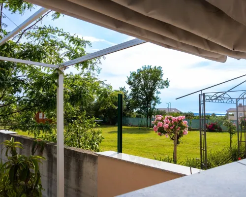 House of Good Vibrations Indy Hotels in Galizana