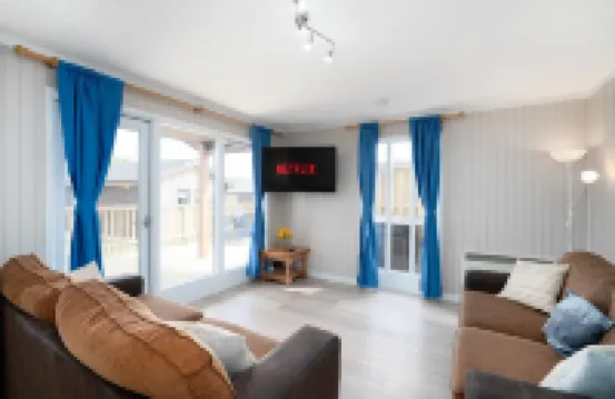 3Bed Lodge - Hot Tub - by Holiday Homes