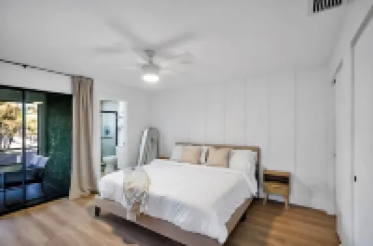 2 Bedroom Home in Fort Myers by Sanibel & Beaches, Private, WiFi, AC, Sleeps 6