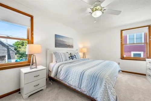 Seaside Serenity: 4Br Waterfront Gem in Branford – 5-Star Rated!