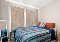 3-bedroom townhome in peaceful Wilmington with AC, WiFi. Enjoy your stay