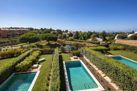 발르 드 밀류 빌리지