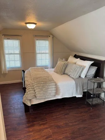 Charming Downtown Retreat