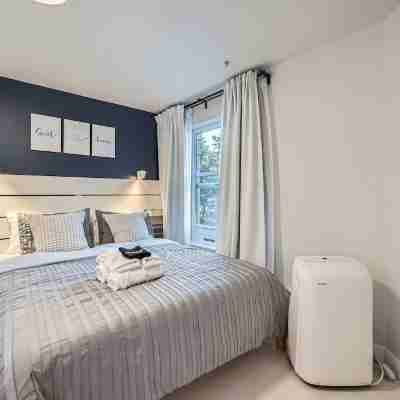 Prime location in downtown Seattle– Walk to Space Needle &Explore Seattle's Best Rooms