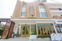 愛薩白飯店 Cherntawan International Meditation Center附近的飯店