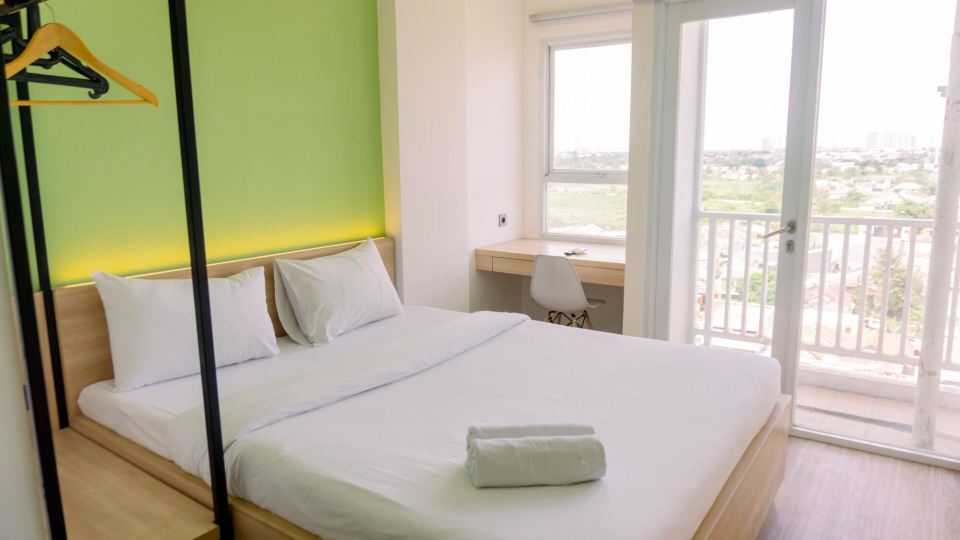 Homey and Cozy Living Studio Poris 88 Apartment
