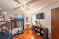 3br Cottage in Lansing bordering the New River Gorge National Park and Preserve Hotels near New River Gorge