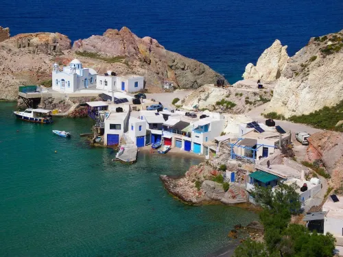 Moments Rooms Отели в г. Adamantas