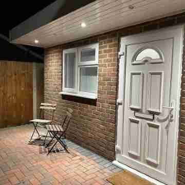 Studio - Sleeps 2 - Parking - Wifi Others