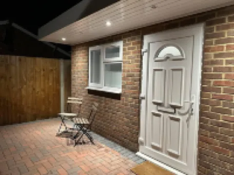 Studio - Sleeps 2 - Parking - Wifi