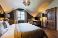 Hubertus Dwór Myśliwski Hotels in Opole