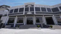 MidTown Majestic Garden Resort