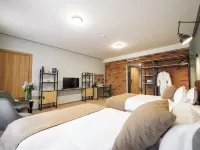 Felinger Concept Hotel Hotels near Matenadaran