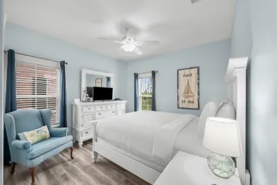 Pet Friendly Beach House - Sandy Toes by Panhandle Getaways Hotels in Port St. Joe