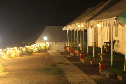 Billing View Camp and Mud Houses Hotels in Mandi