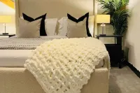 Ancoats Luxury Loft 3BR / Free Parking / Balcony Hotels in 