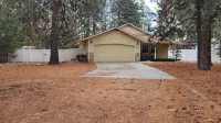 Peaceful 3-bedroom house in the country with WiFi in Bend
