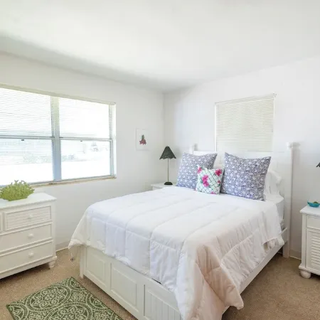 The Hibiscus Haven~ centrally located near hospital/ downtown Stuart