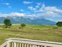 Spacious Peaceful 2-bedroom home in Saint Ignatius, Montana with amazing views.