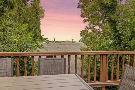 New Luxury & Spacious House in the Heart of Janesville