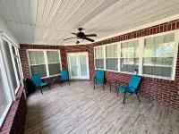 Spacious 5-bedroom house with AC, WiFi in charming Bluffton Hotels in Bluffton