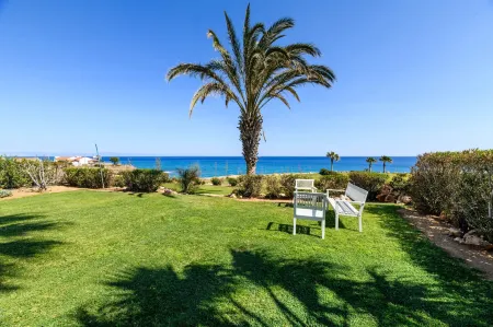 Royal Beachfront Villa