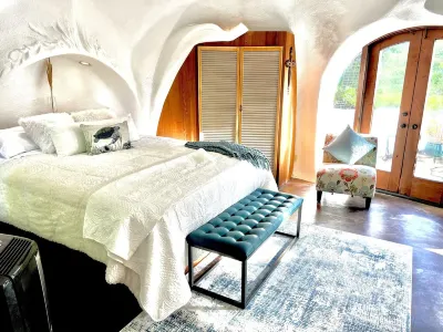 Rustic Emerald Retreat - Rave Reviews! Shown in HGTV Extreme & Unique Homes! Hotels in Carmel Valley