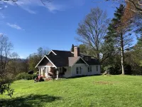 Rocky Meadows Resort  Very Private Farm Home in the Blue Ridge MountainsHeaven Hotels near Thunder Hill Overlook