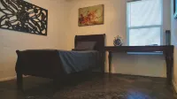 Charming 2-bedroom 1Bath Jack and Jill condo with WiFi, AC in wonderful Phoenix