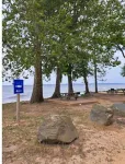 Beautiful Beach Boutique  2 Beaches, 1 lake, mature trees for beauty and privacy
