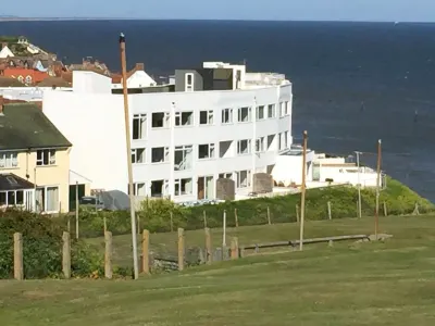 Salty Towers: A large holiday home with magnificent sea views Hotels near Cromer Beach