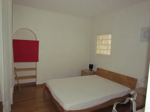 Apartment F2 standing in an old farm. Completely renovated. Very calm.