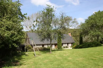 Pretty farmhouse quiet, 8 people, near the sea, amusement park, games, zoo Hotels near Orochi