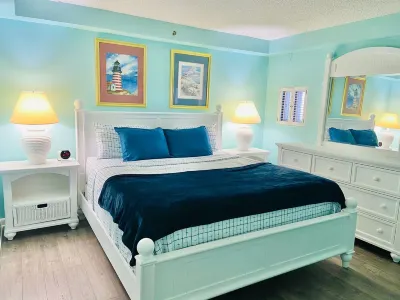 Ocean City 2BR Oceanfront Condo - Bay Views, Pools, Ice Rink & More! Hotels in 