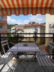 Two-room central apartment, 2 large balconies, 100 m from the beach, private parking