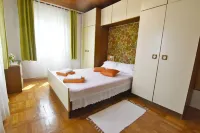 Apartment Umag-Savudrija, Nena1 near the beach terrace Wi-Fi, garden