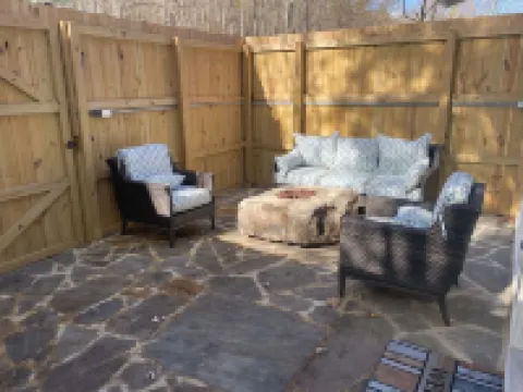 Cozy Cabin by the Creek