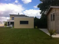 SUPERB VILLA, HEATED INDOOR POOL, SPA, 350M FROM THE BEACH Hotels in Loctudy