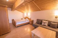 Landhaus Linden, FeWo Emma, apartment in a prime location in the Zillertal