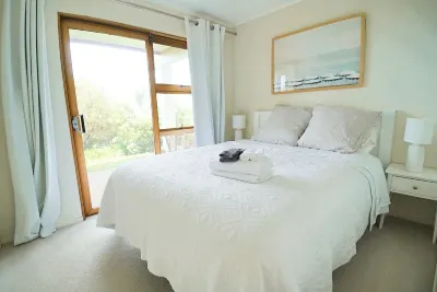 Stylish Flat 2 Mins Walk To Beach 워터폴 굴리 주변 호텔